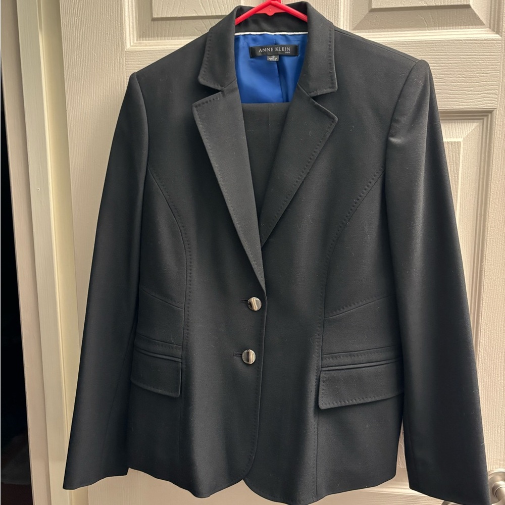 Ladies Suit (Pant Suit)